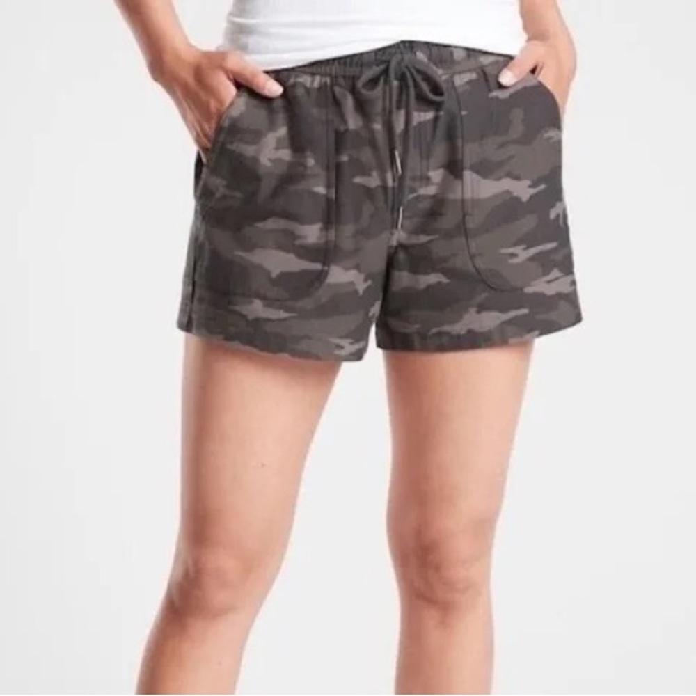 Athleta Camo Farallon Short Size 4 Organic Cotton 4” Inseam